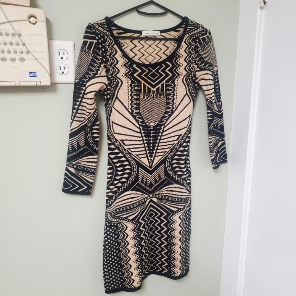 Hera Collection Geometric Knit Bodycon Dress w gold accent threading size Medium